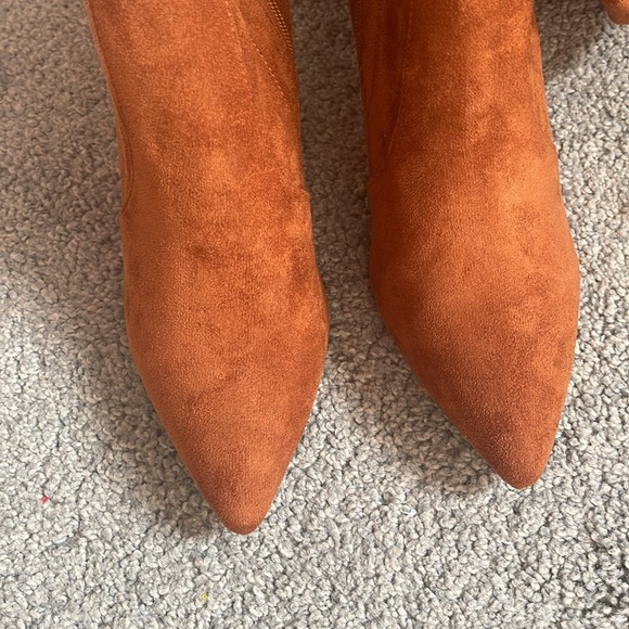 Rust brown thigh high boots - Picture 4 of 7